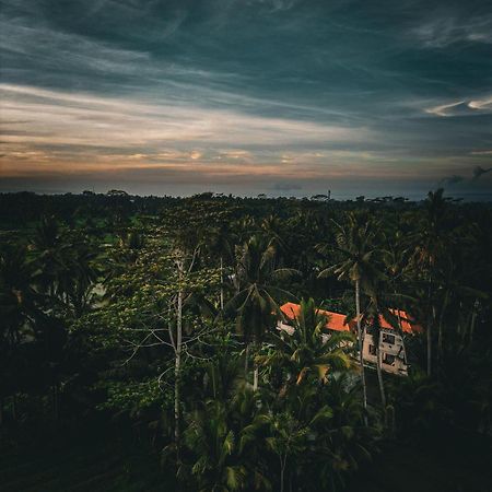 Hotel Ayu Duwur Beji Ubud Exterior foto